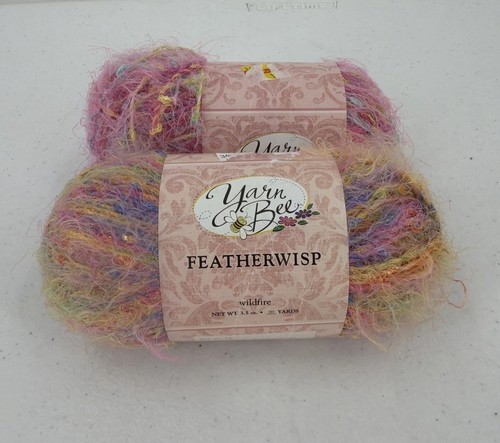 Yarn bee featherwisp eyelash - bee,
